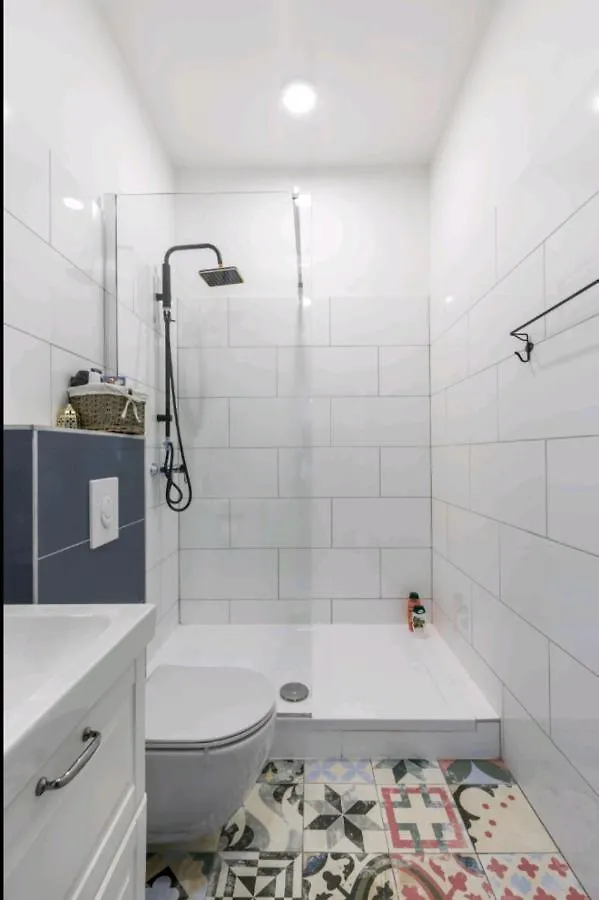 Just Like This - Cityapartment With Netflix Apartment