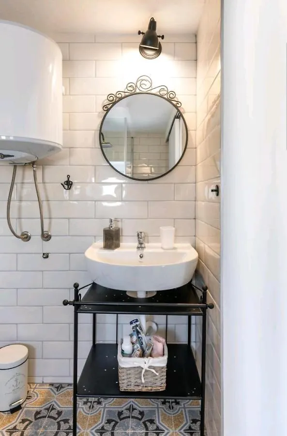 Apartment Just Like This - Cityapartment With Netflix